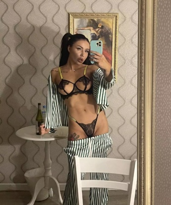 Анкета проститутки Надежда - Фото 1, Мамхег, 23 года, №2421